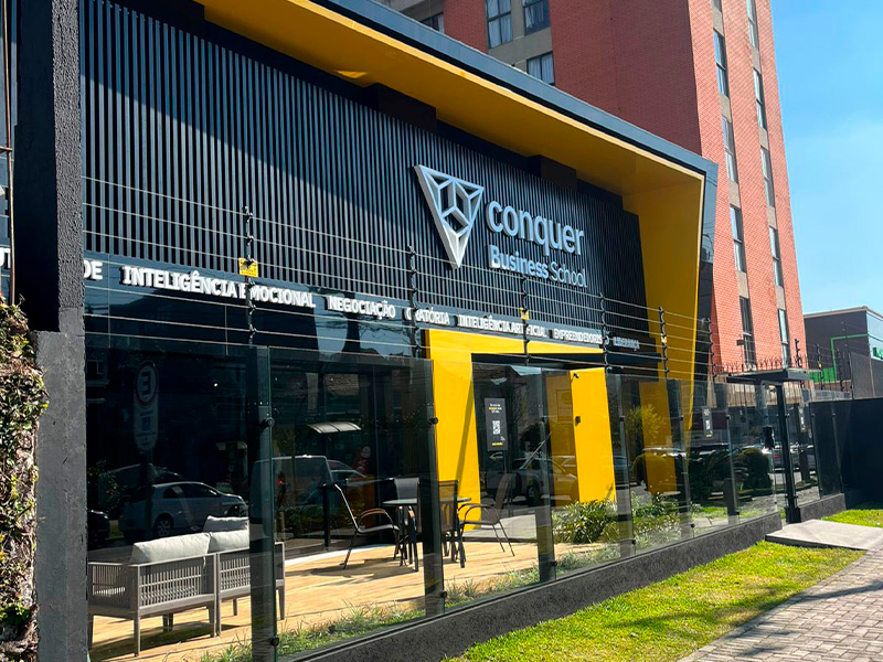 Utilizar cerca elétrica faz a diferença na segurança das empresas? | Shopping da Cerca Elétrica