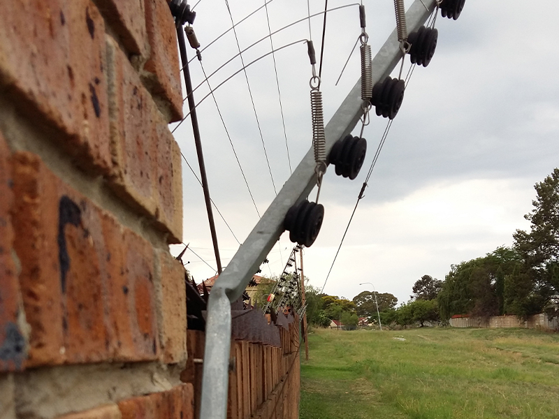 Cerca Elétrica em Muros Antigos: É Possível Instalar? Veja o Que Deve Ser Avaliado | Shopping da Cerca Elétrica